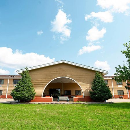 Oyo Hotel Redwood Falls Near Jackpot Casino エクステリア 写真
