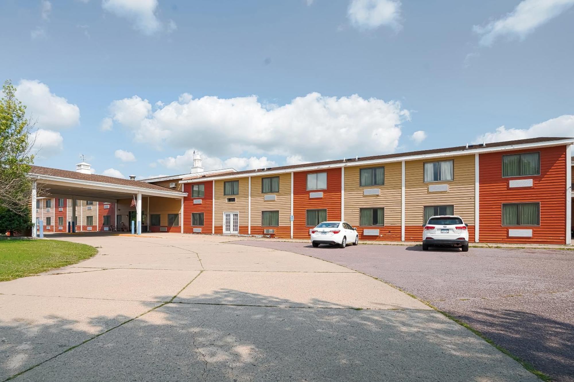 Oyo Hotel Redwood Falls Near Jackpot Casino エクステリア 写真
